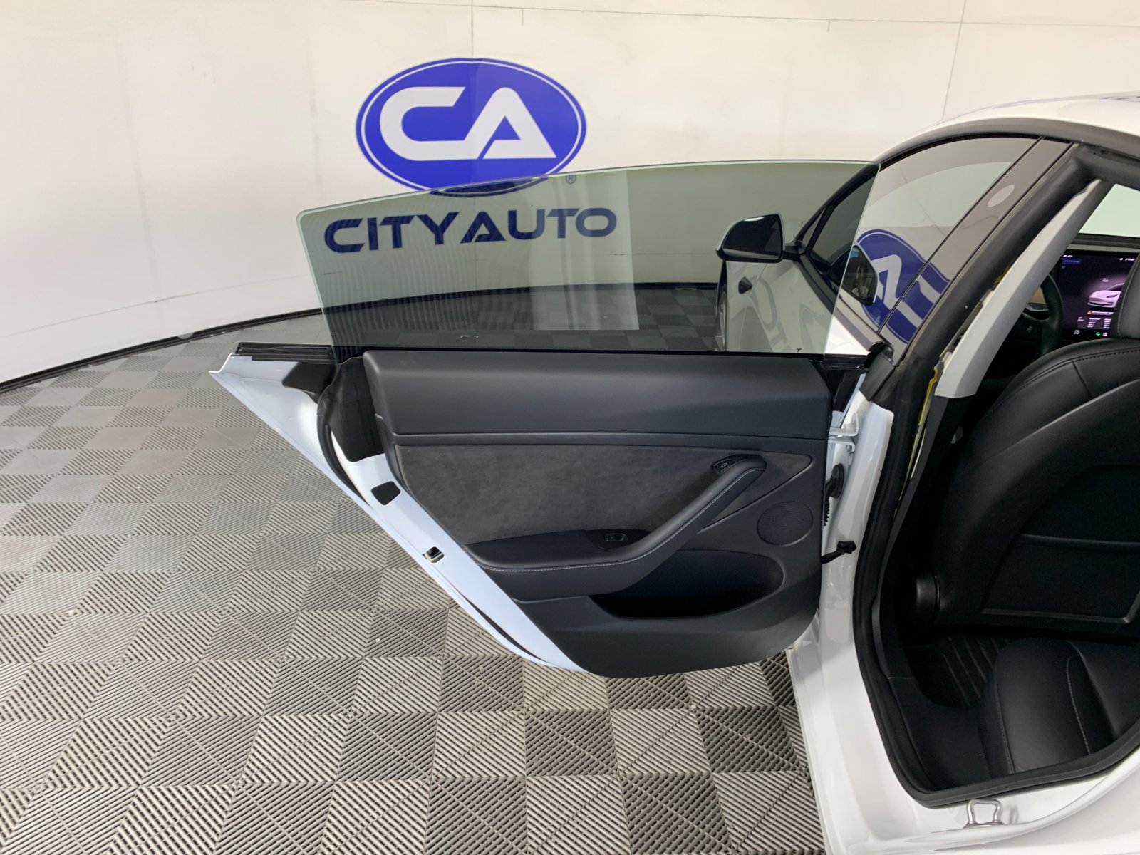 Used 2022 Tesla Model 3 Long Range AWD/4WD image 25