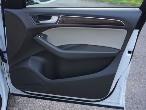 Used 2017 Audi Q5 2.0T Premium image 26