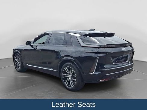 Used 2024 Cadillac Lyriq Luxury AWD/4WD image 5