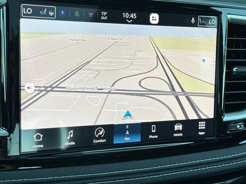 New 2027 Chrysler Pacifica Limited AWD/4WD image 16