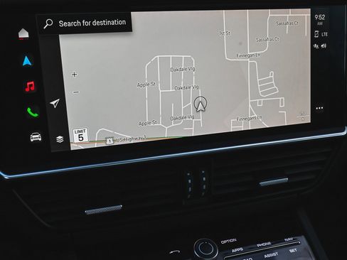 Used 2023 Porsche Cayenne image 19