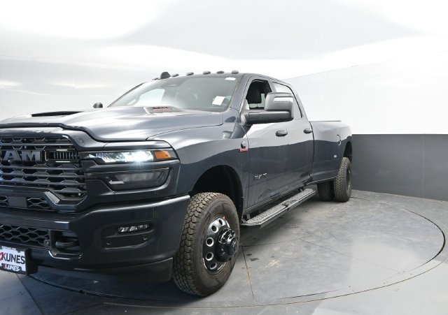 New 2027 RAM 3500 Big Horn AWD/4WD image 5