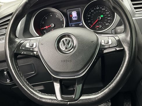Used 2019 Volkswagen Tiguan SEL Premium R-Line FWD image 15