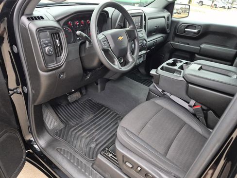 Certified 2025 Chevrolet Silverado 1500 Custom image 12
