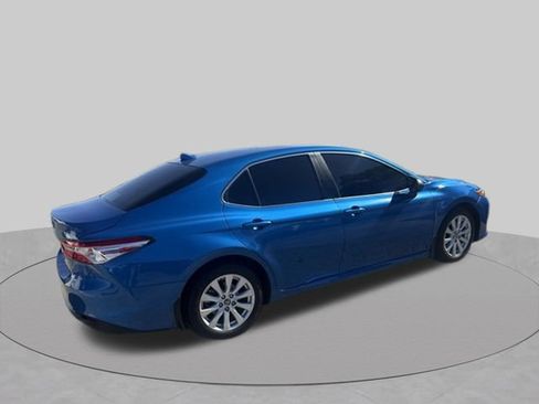 Used 2020 Toyota Camry LE FWD image 2