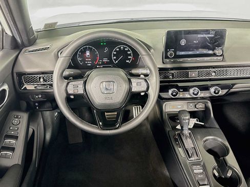 Used 2024 Honda Civic Sport image 11