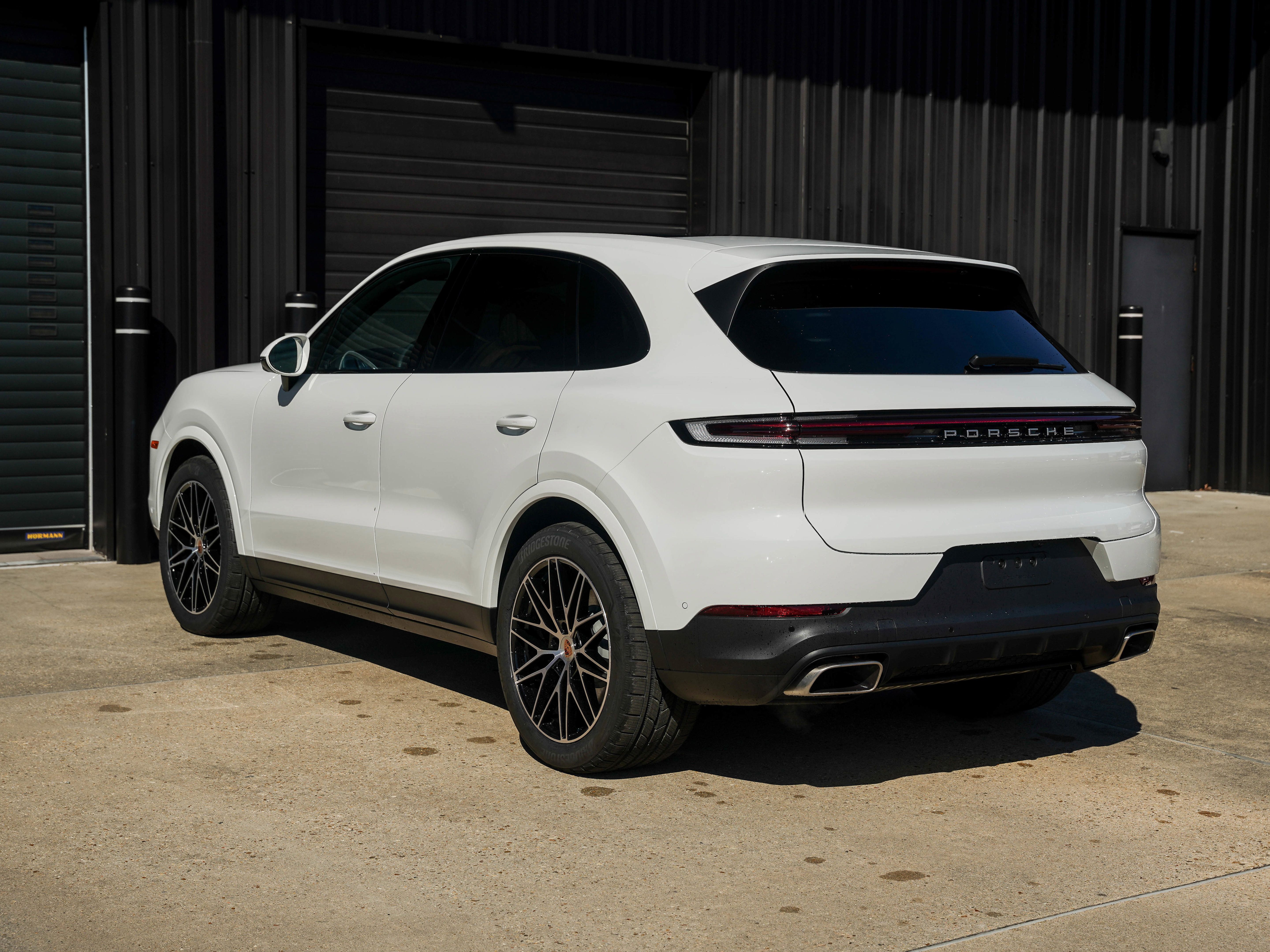 Certified 2026 Porsche Cayenne AWD/4WD image 3