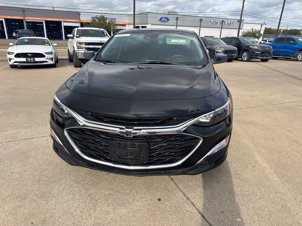 Used 2024 Chevrolet Malibu RS FWD image 2