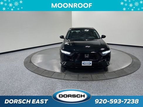 Used 2023 Honda Accord Touring image 3