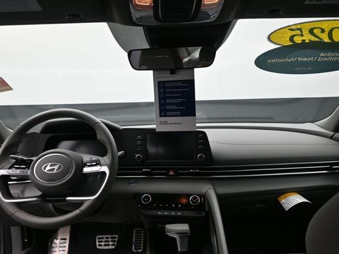 Certified 2025 Hyundai Elantra Sport image 23