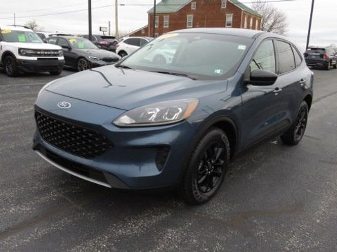 Certified 2020 Ford Escape SE Sport image 3