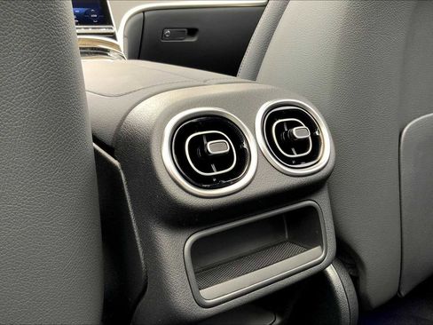 Certified 2025 Mercedes-Benz GLC 300 4MATIC image 22