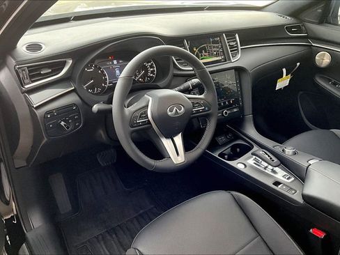 New 2025 INFINITI QX50 Sport image 12