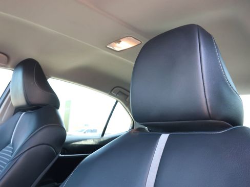 Used 2023 Toyota Camry SE w/ Convenience Package image 13