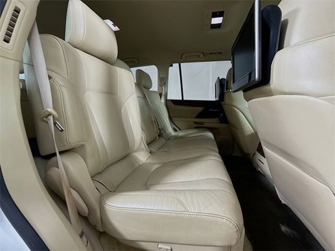 Used 2017 Lexus LX 570 4WD image 31