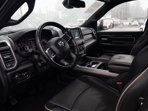 Used 2020 RAM 2500 Laramie w/ Night Edition image 20