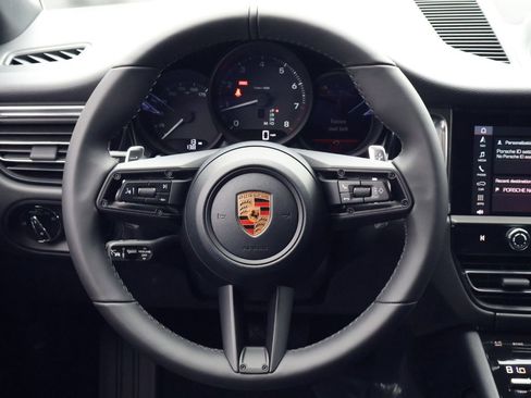 New 2026 Porsche Macan image 15