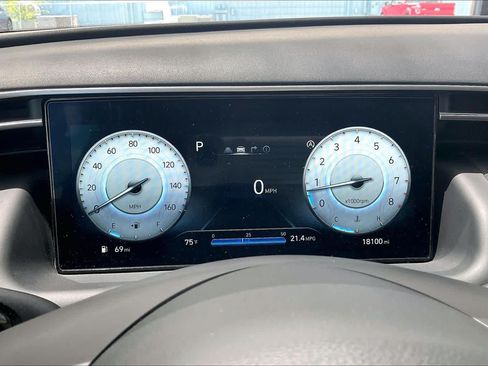 Certified 2024 Hyundai Tucson SEL w/ Convenience Package FWD image 26