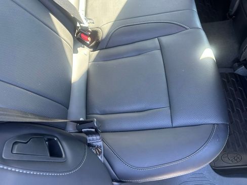 Used 2025 Subaru Outback Touring w/ Popular Package #2 image 20