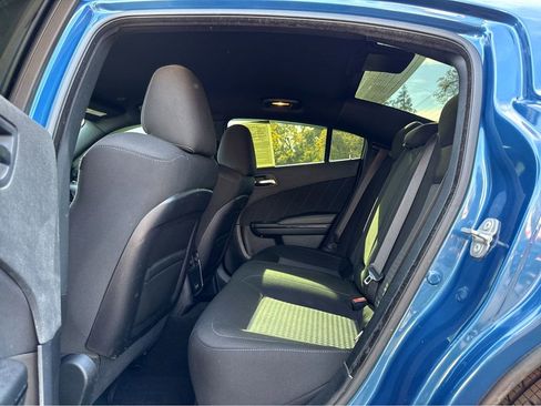 Used 2022 Dodge Charger R/T w/ Driver Convenience Group image 10