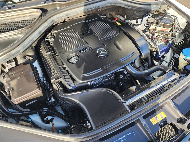 Used 2015 Mercedes-Benz ML 350 4MATIC w/ Premium 1 Package image 10