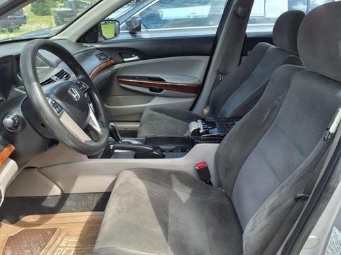 Used 2011 Honda Accord EX image 4