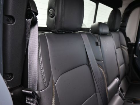 New 2026 Jeep Gladiator Sport image 31