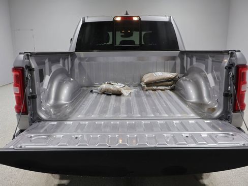 Certified 2025 RAM 1500 Big Horn AWD/4WD image 5