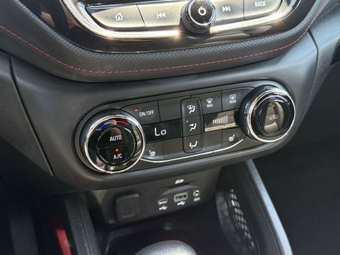 Used 2022 Chevrolet TrailBlazer RS w/ Technology Package AWD/4WD image 29