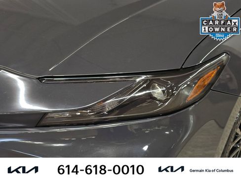 Used 2025 Toyota Camry SE w/ Multimedia Upgrade Package image 15