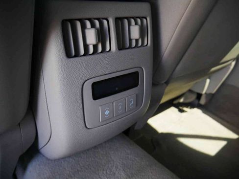 Used 2011 Cadillac DTS Premium FWD image 12