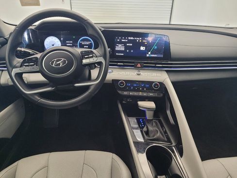 Used 2023 Hyundai Elantra Limited w/ Winter Weather Package FWD image 22