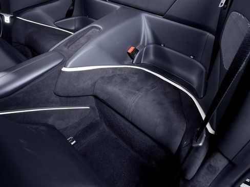 Certified 2024 Ferrari Roma Spider image 28