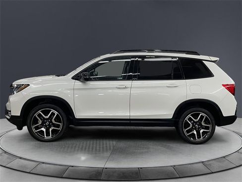 Used 2022 Honda Passport Elite image 2