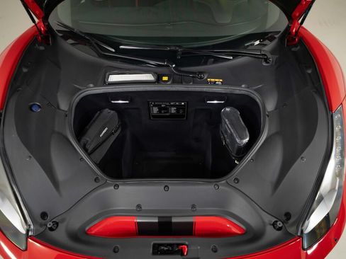 Used 2019 Ferrari 488 Pista Coupe RWD image 23