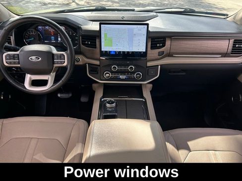 Used 2022 Ford Expedition Limited image 12