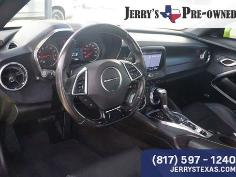 Used 2019 Chevrolet Camaro LT w/ RS Package image 18