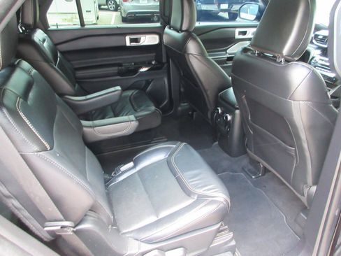 Used 2022 Ford Explorer ST w/ Equipment Group 401A AWD/4WD image 17