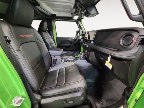 New 2025 Jeep Gladiator Rubicon w/ Convenience Group image 15