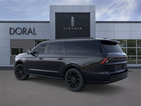 New 2025 Lincoln Navigator L Reserve w/ Jet Appearance Package image 4