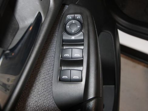 Used 2024 Chevrolet TrailBlazer LT w/ LT Cold Weather Package FWD image 6