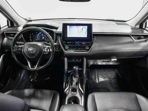 Certified 2023 Toyota Corolla Cross XLE w/ Convenience Package FWD image 13