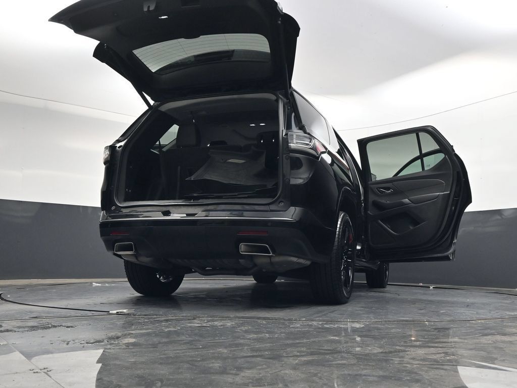 Used 2021 Chevrolet Traverse Premier w/ Redline Edition FWD image 43