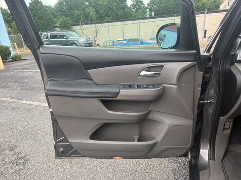 Used 2015 Honda Odyssey EX-L image 10