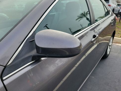 Used 2015 Toyota Camry LE image 5