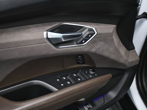 Used 2024 Audi RS e-tron GT w/ Ceramic Brake Package image 10