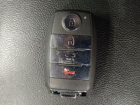 Used 2019 Kia Optima S w/ S Panoramic Sunroof Package FWD image 32