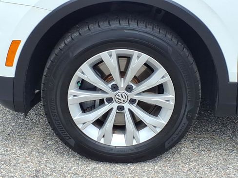 Used 2019 Volkswagen Tiguan S w/ Driver Assistance Package AWD/4WD image 4