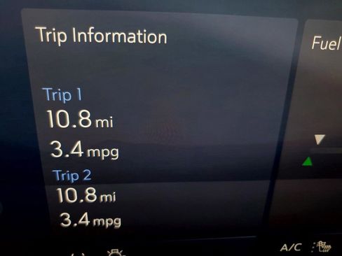 Used 2025 Buick Enclave Preferred image 14