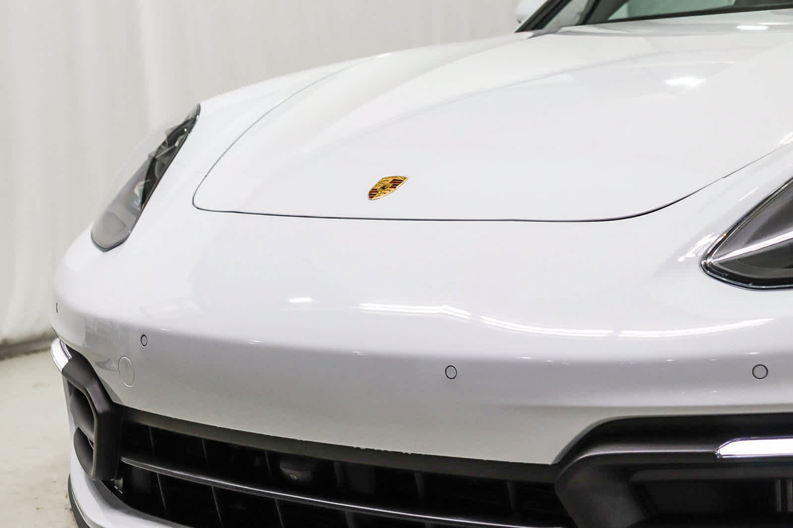 Used 2022 Porsche Panamera RWD image 8